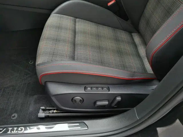 Volkswagen Golf GTI — Фото автомобиля 20
