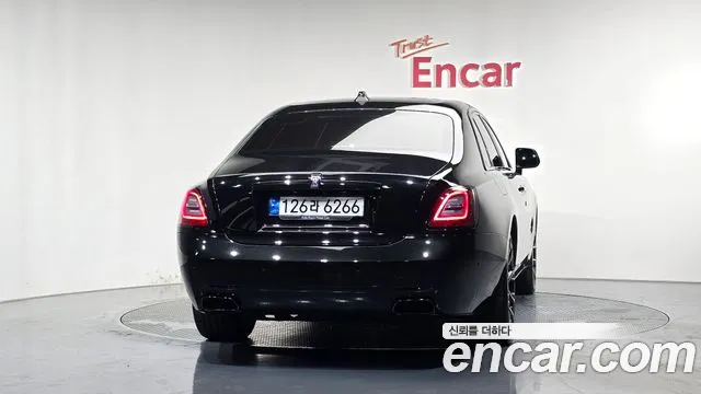 Rolls-Royce Ghost — Фото автомобиля 4