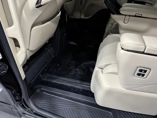 Toyota Vellfire — Фото автомобиля 6