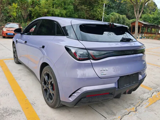 BYD Seal 06 GT — Фото автомобиля 7