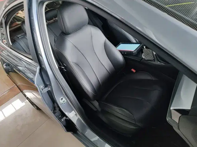 Roewe i5 — Фото автомобиля 24