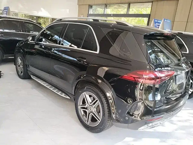 Mercedes-Benz GLE-Class — Фото автомобиля 4