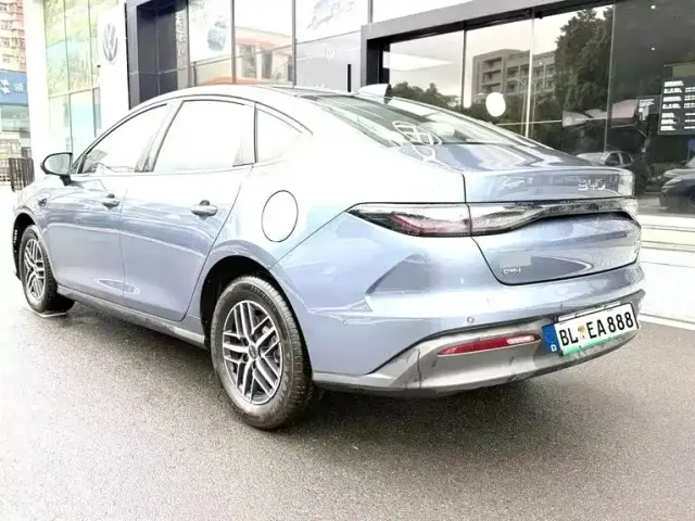 BYD Seal 05 DM-i — Фото автомобиля 8