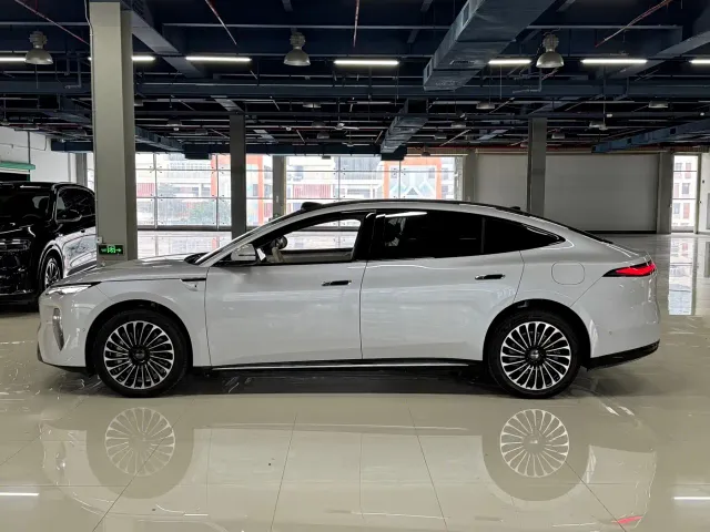 BYD Seal 08 — Фото автомобиля 3