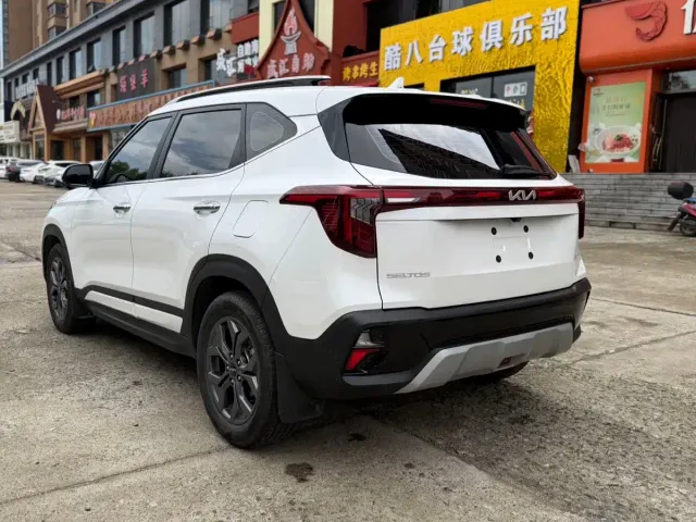 Kia Seltos — Фото автомобиля 4