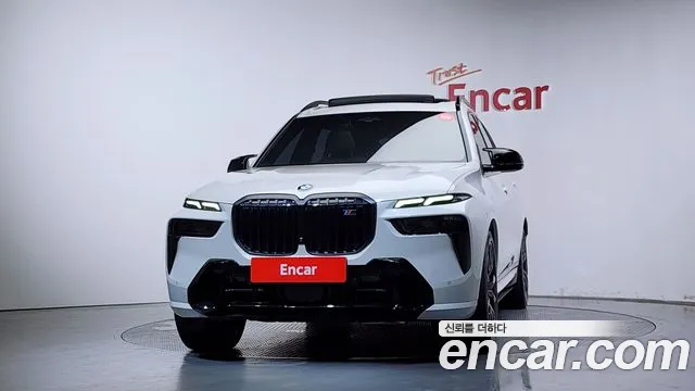 BMW X7 M60i xDrive M Sport 6 мест — Фото автомобиля 3