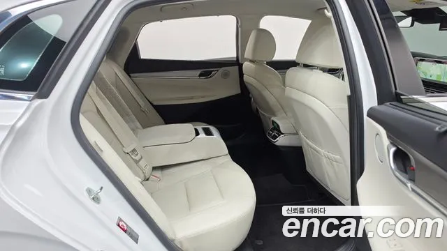 Hyundai Grandeur — Фото автомобиля 10