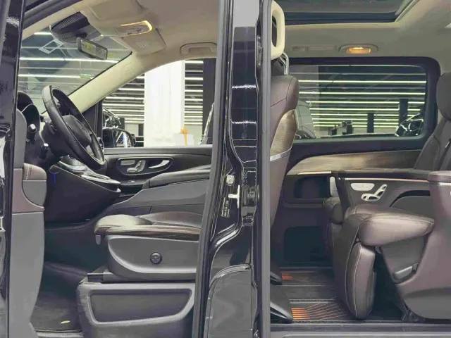 Mercedes-Benz V-Class — Фото автомобиля 8