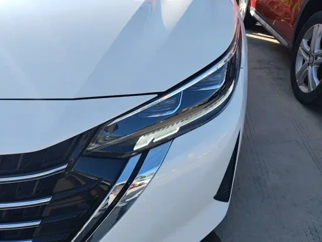 Nissan Sylphy — Фото автомобиля 23