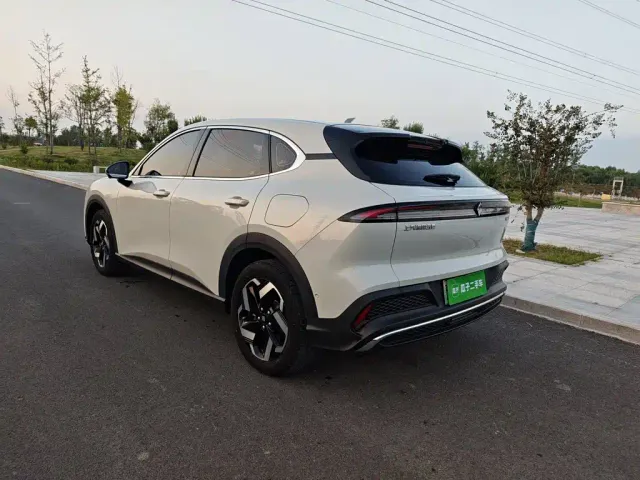 Baojun Yunhai — Фото автомобиля 4