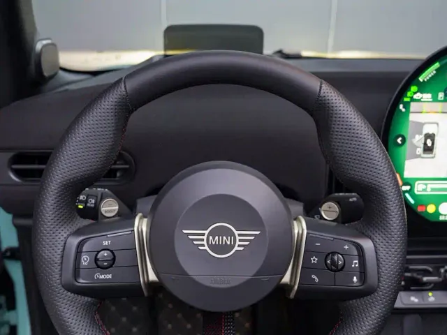 MINI Hatch — Фото автомобиля 11