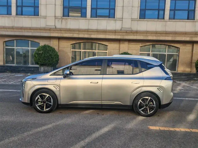 GAC Aion Y — Фото автомобиля 11