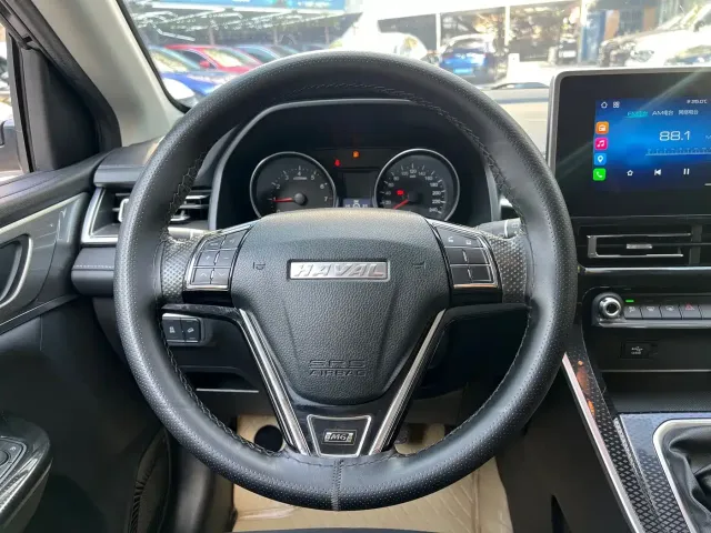 Haval M6 — Фото автомобиля 10