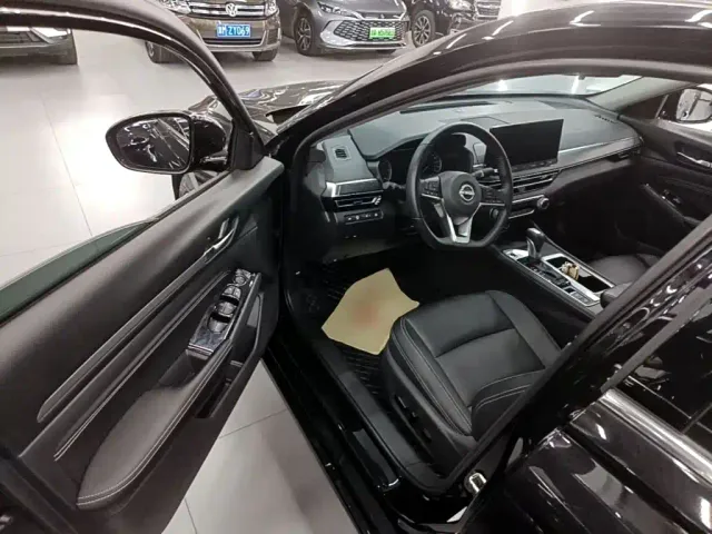 Nissan Teana — Фото автомобиля 15
