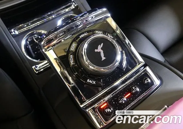 Rolls-Royce Phantom — Фото автомобиля 13