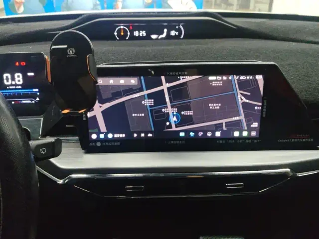 Changan Oshan Changan Oshan Z6 2023 Blue Whale 1.5T DCT Smart Premium — Фото автомобиля 13