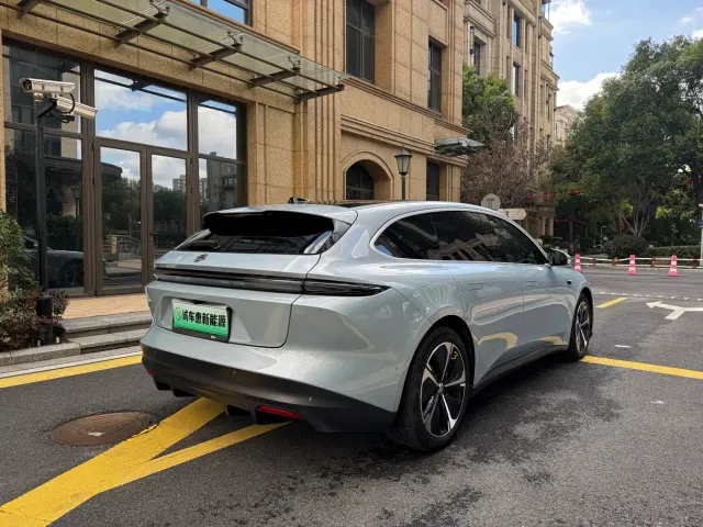 Nio ET5 Touring — Фото автомобиля 12