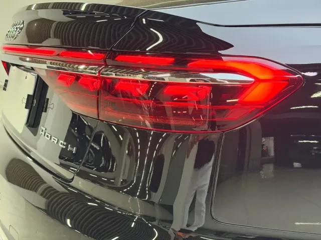 Audi A8 — Фото автомобиля 13