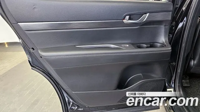Hyundai Palisade Palisade Дизель 2.2 2WD — Фото автомобиля 23