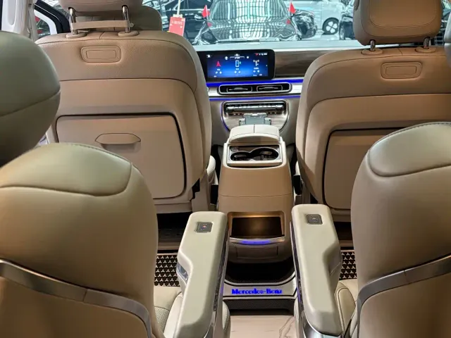 Mercedes-Benz V-Class — Фото автомобиля 6