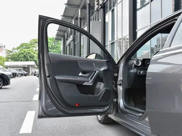 Mercedes-Benz A-Class — Фото автомобиля 15