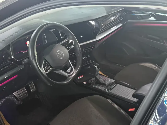 Volkswagen Passat — Фото автомобиля 4