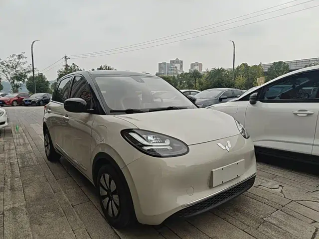 Wuling Bingo — Фото автомобиля 3