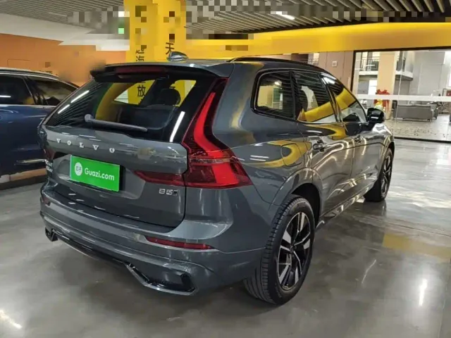 Volvo XC60 — Фото автомобиля 6