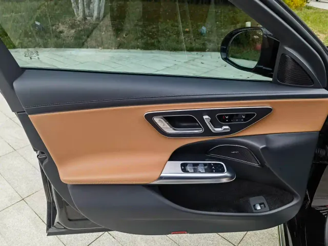 Mercedes-Benz E-Class — Фото автомобиля 16