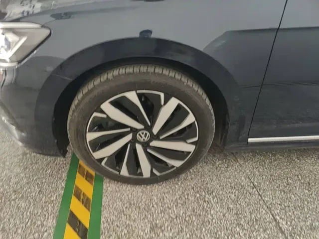 Volkswagen Passat — Фото автомобиля 22
