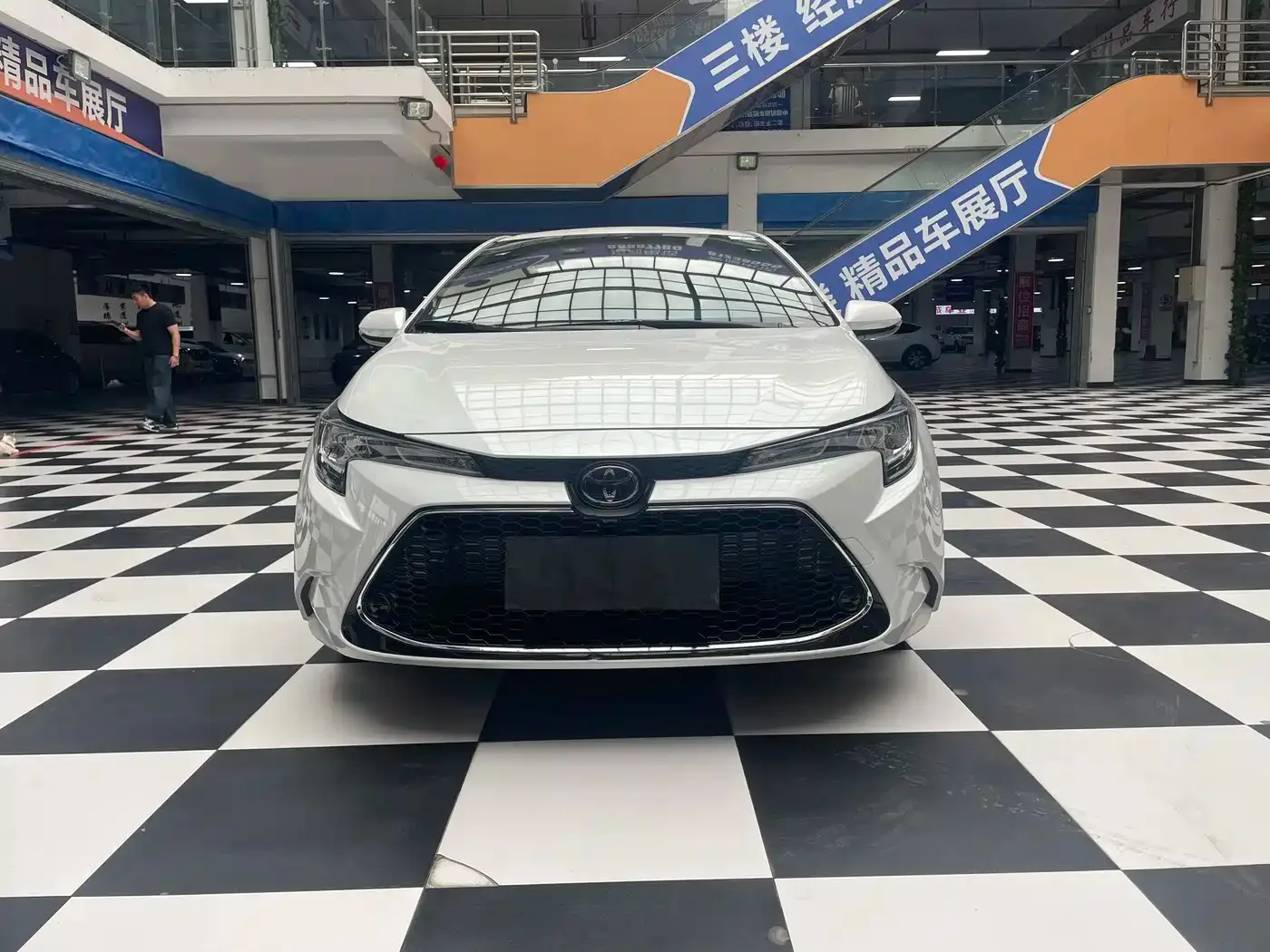 Toyota Levin 2022 185T CVT Luxury Edition — Фото автомобиля 2