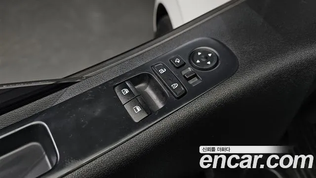 Hyundai Staria Staria 4WD Tourer 11 мест — Фото автомобиля 28