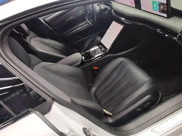 IM Motors L7 — Фото автомобиля 24