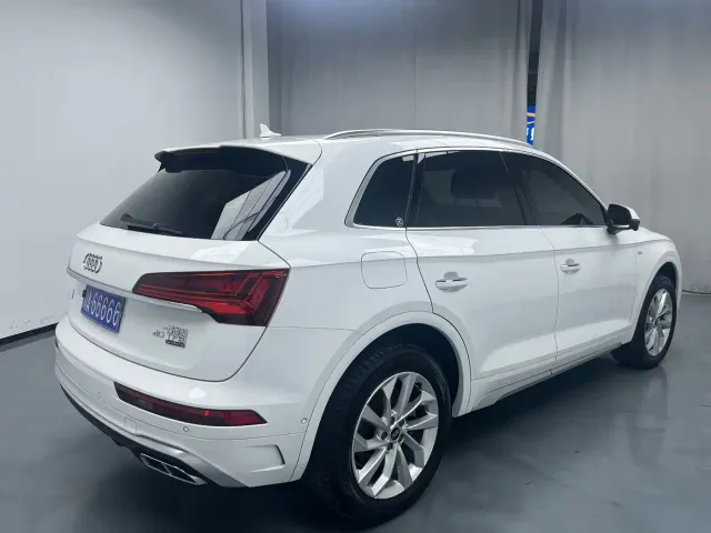 Audi Q5L — Фото автомобиля 7