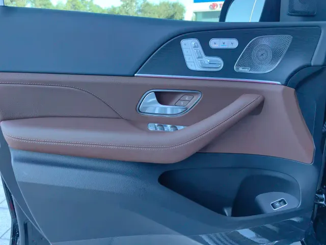 Mercedes-Benz GLE-Class — Фото автомобиля 13