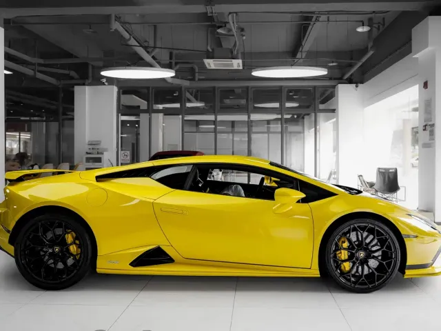 Lamborghini Huracan — Фото автомобиля 7