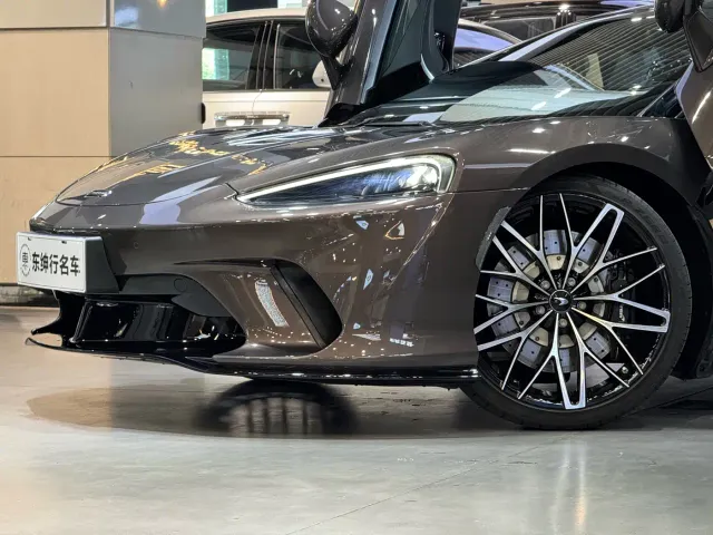McLaren GT — Фото автомобиля 6