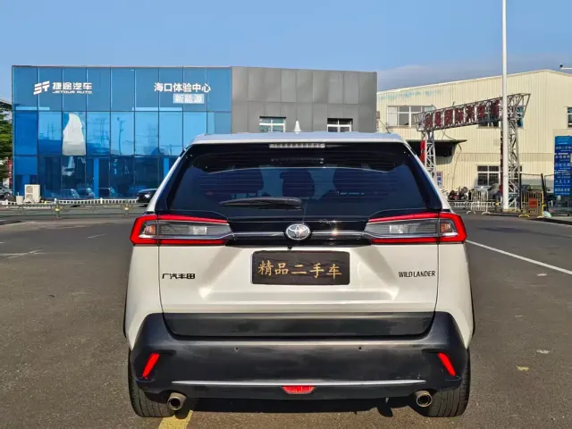 Toyota Wildlander — Фото автомобиля 8