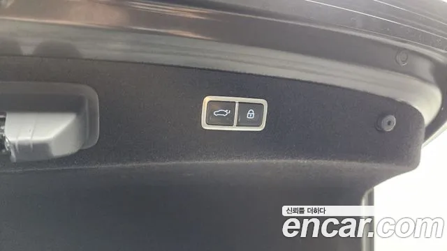 Genesis G90 Бензин 3.5 турбо AWD — Фото автомобиля 23