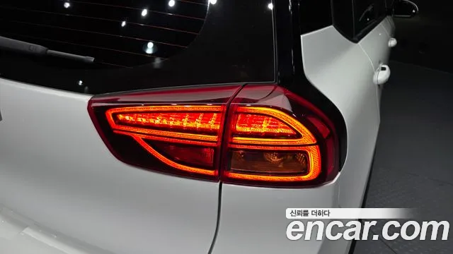 Kia Niro Niro Plus Air — Фото автомобиля 23