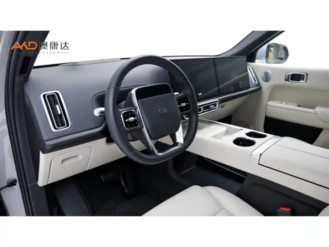 Li Auto L9 — Фото автомобиля 6