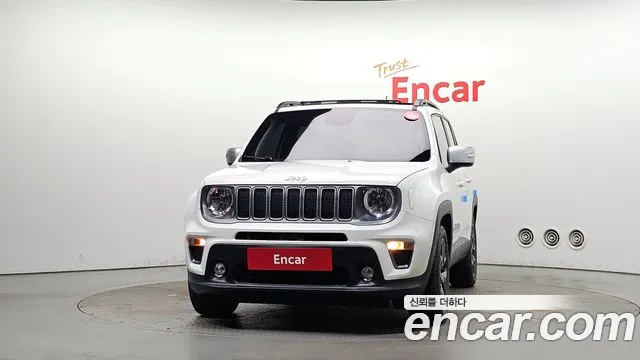 Jeep Renegade — Фото автомобиля 3