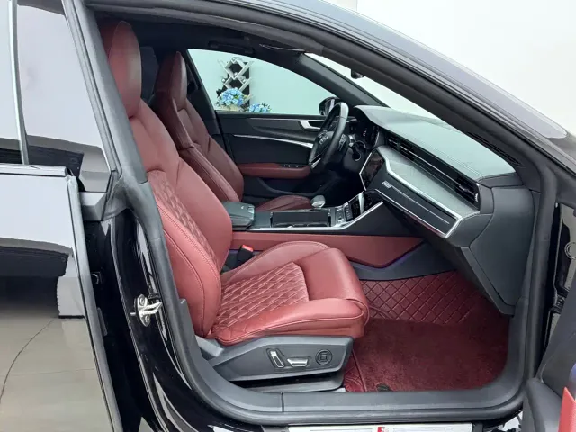 Audi A7L — Фото автомобиля 6