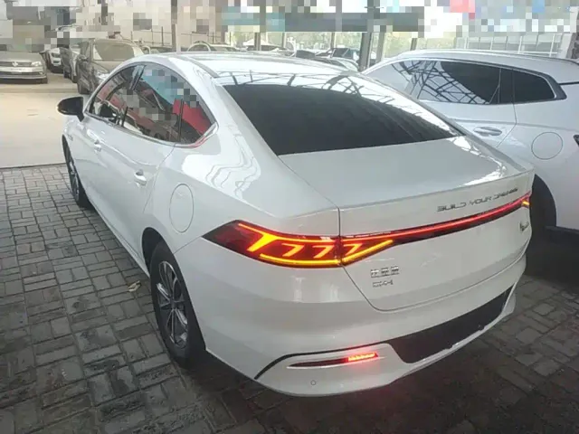 BYD Qin PLUS — Фото автомобиля 4