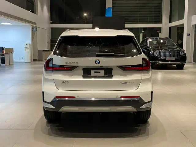 BMW X1 — Фото автомобиля 5