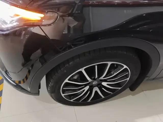 Leapmotor C11 — Фото автомобиля 22