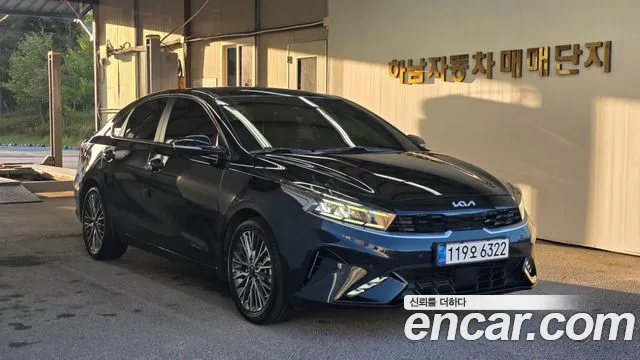 Фотография автомобиля — Kia K3 Generation 2