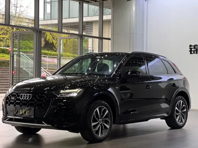 Audi Q5L — Фото автомобиля 3