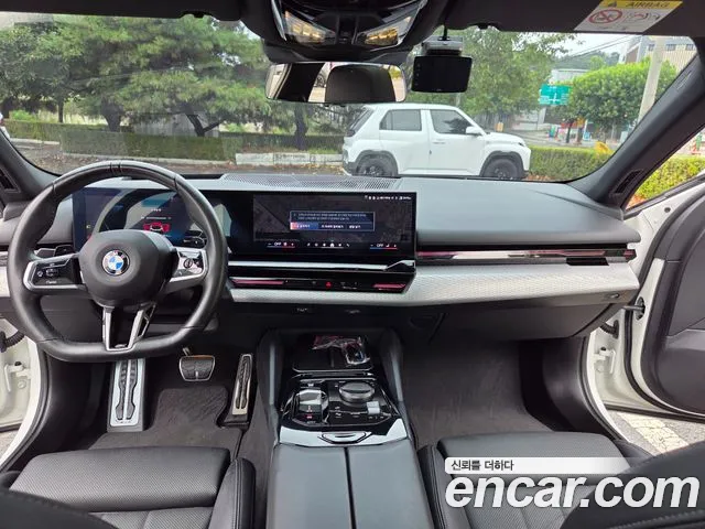 BMW 5-Series — Фото автомобиля 7