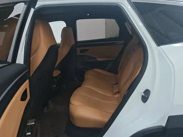 Geely Galaxy L7 — Фото автомобиля 11